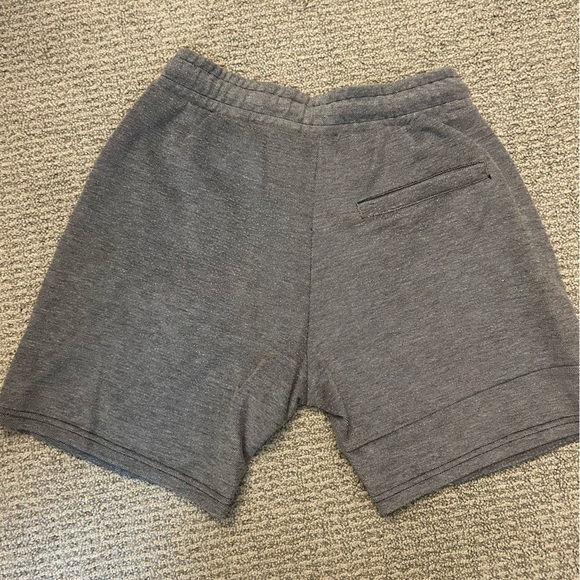 Men’s raw gear grey shorts size M - Picture 2 of 3